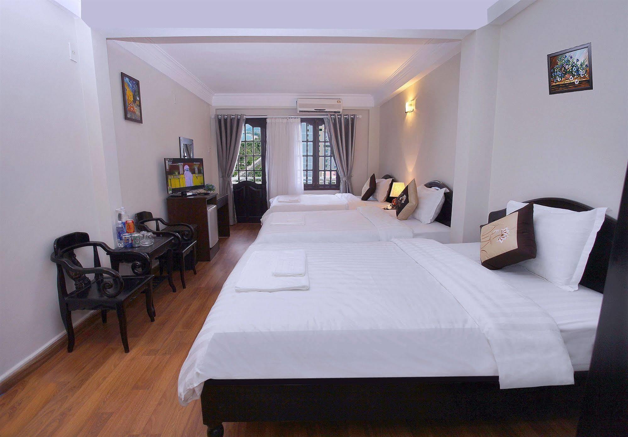 Pho Bien Hotel Nha Trang Exteriör bild
