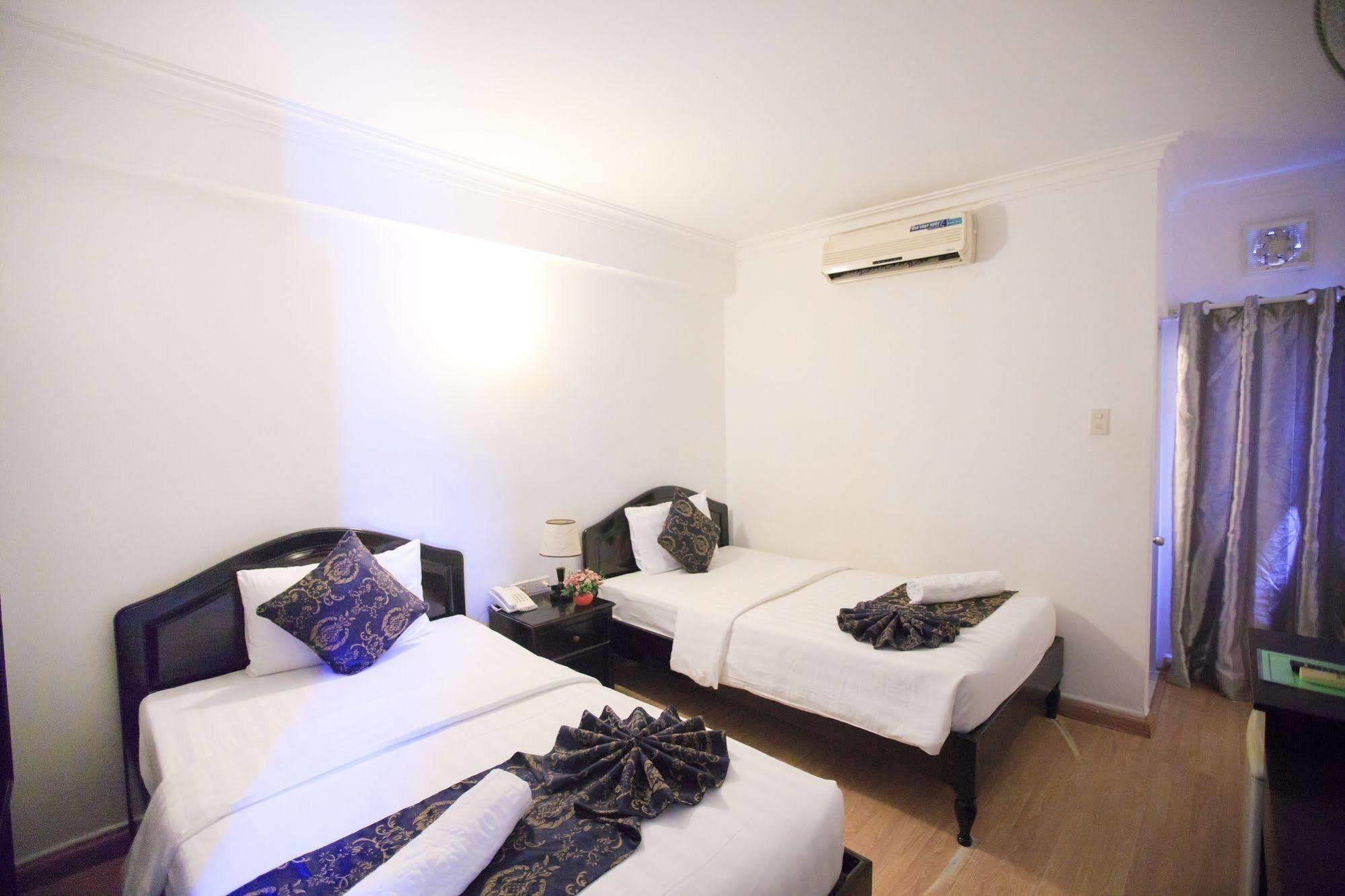 Pho Bien Hotel Nha Trang Exteriör bild