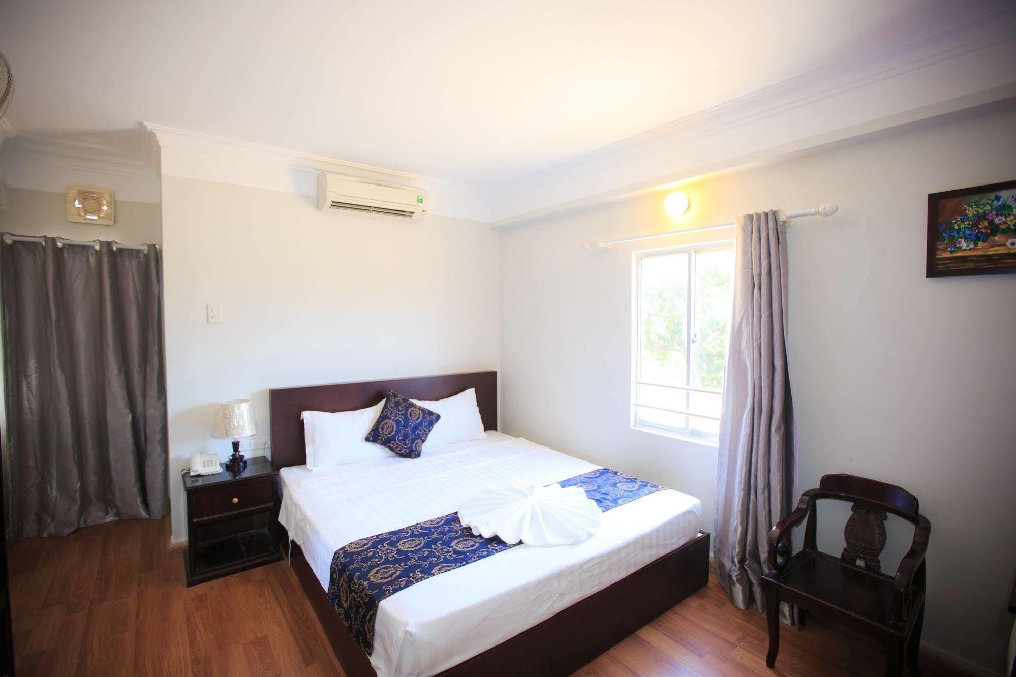 Pho Bien Hotel Nha Trang Exteriör bild